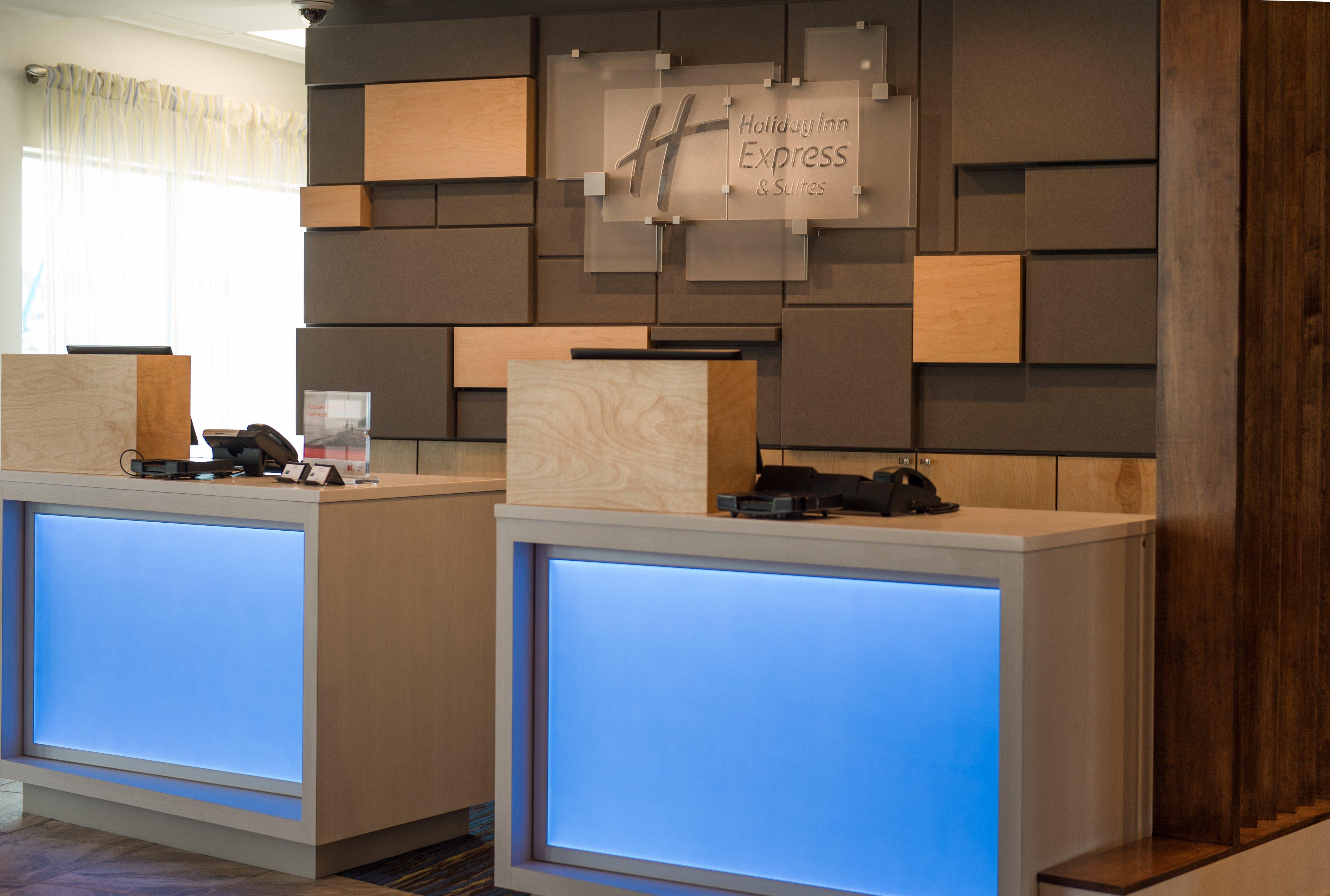 Holiday Inn Express & Suites Rock Falls By Ihg Exterior foto